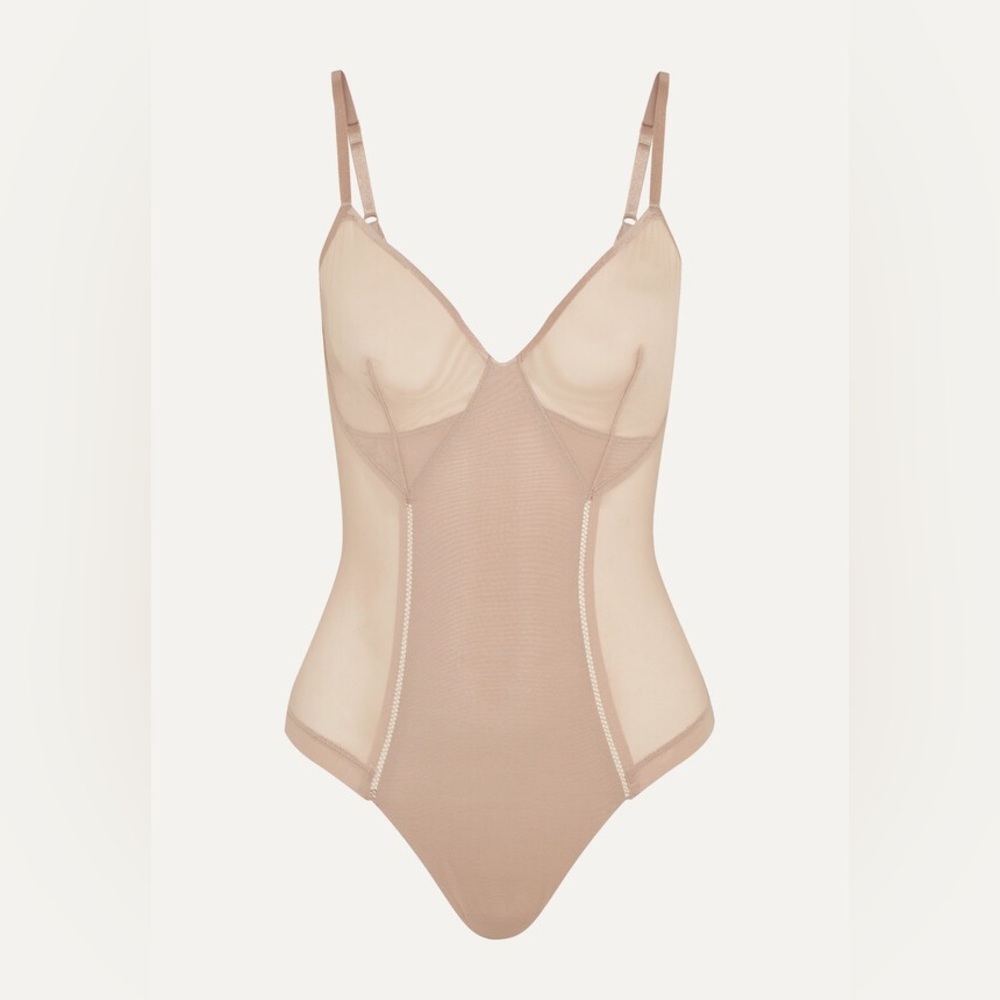 SPANX Haute Contour Nouveau Stretch-mesh Thong Bodysuit L